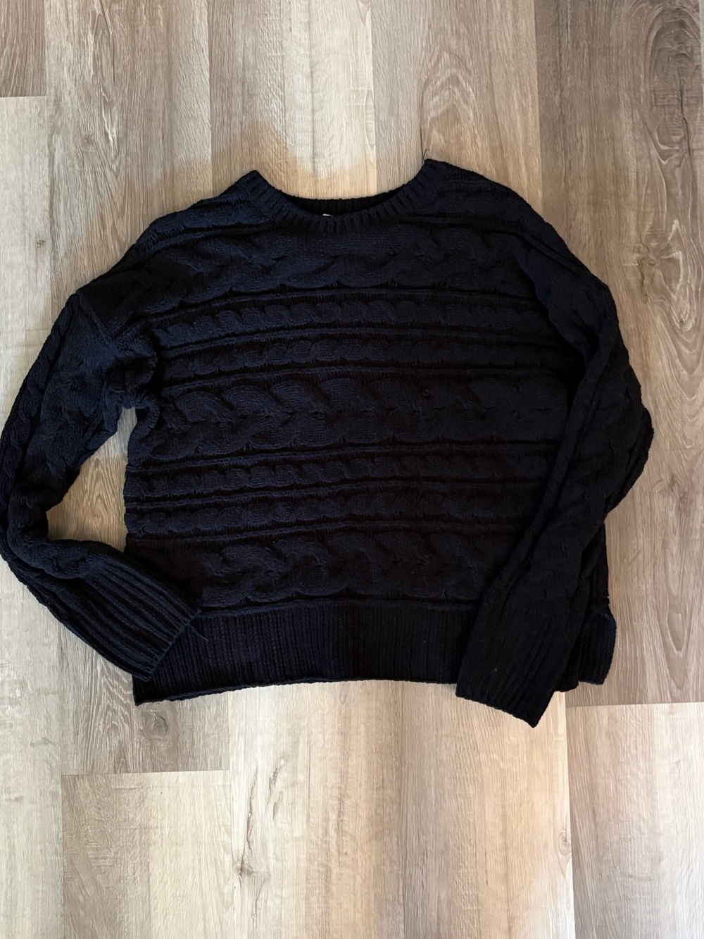 Time and Tru Women’s L Black Cable Knit Crewneck Sweater Cozycore Classic